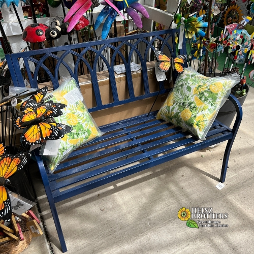 Outdoor living decor
