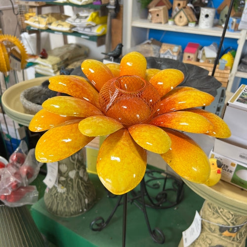 Garden decor inside of Heinz Brothers store